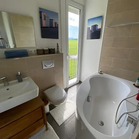 Villa Komplettes Wellnesshaus Mit Freiem Blick